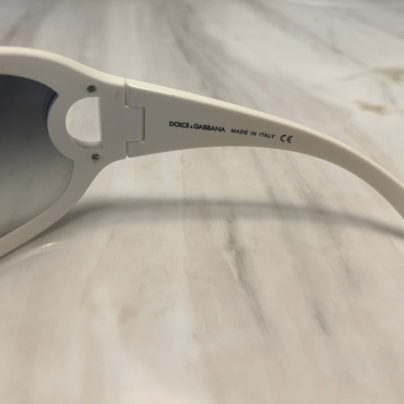 Dolce & Gabbana White and Black Sunglasses - Picture 4 of 5